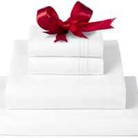 Mellanni Queen Sheets Set - 4 PC Iconic Collection Bedding - Hotel Luxury, Extra Soft, Cooling Bed Sheets - Wrinkle, Fade, Stain Resistant (Queen, White)