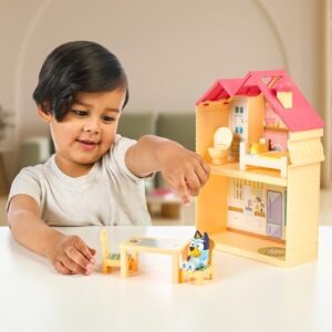Bluey Mini Home Playset | Compact House Playset with Carry Handle | Three Different Rooms | Kitchen, Bedroom and Bathroom | Includes Figure with 5 Play Pieces - Image 5