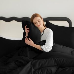 CozyLux Queen Comforter Set Black, 3 Pieces Solid Queen Comforter Breathable Quilted Style Bedding Sets, Luxury Soft Microfiber Down Alternative Comforter for All Season (1 Comforter & 2 Pillowcases) - Image 8