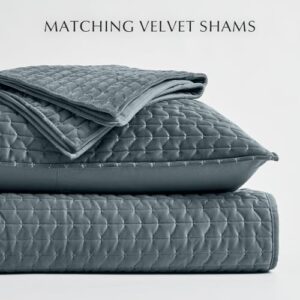 EVERGRACE Luxury Velvet Quilt Bedding Set Full Queen Size 3 Pieces with Pillow Shams, Soft Cross-Stitch Velvet Comforter Set, Lightweight Coverlet Bedspread for All Seasons, Stormy Blue - Image 5