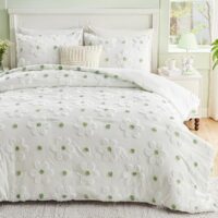 VIVILINEN Queen Size Comforter Sets for Girls Floral Bedding Cute Comforter with Tufted Daisies Flowers, Lightweight Queen Bed Set 3 Pieces for Kids Teen Girls Women, Green
