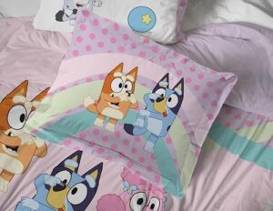 Jay Franco Bluey Full Size Comforter Set - 7 Piece Bedding Includes Sheet Set & Pillow Covers - Super Soft Cozy Pink Bedding - Image 5