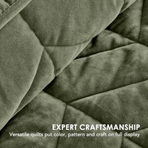 EVERGRACE 3 Pieces Luxurious Velvet King Quilts, Ultra Soft Lightweight Velvet Comforter Set, Matelasse Oversized Bedspread Coverlet for All Season with 2 Shams, Olive Green, 108"x96" - Image 5