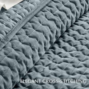 EVERGRACE Luxury Velvet Quilt Bedding Set Full Queen Size 3 Pieces with Pillow Shams, Soft Cross-Stitch Velvet Comforter Set, Lightweight Coverlet Bedspread for All Seasons, Stormy Blue - Image 4