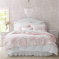 Laura Ashley - King Quilt Set, Reversible Cotton Bedding with Matching Shams, Lightweight Home Decor for All Seasons (Bedford Pink, King)