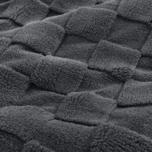 Litanika Fluffy King Size Comforter Set Dark Grey, 3 Pieces Warm Sherpa Fleece Winter Bedding Set, Jacquard Checkered Plush Fuzzy Bed Set(1 Comforter, 2 Pillowcases) - Image 3