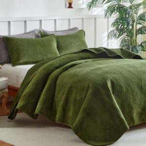 WARMDERN Ultrasonic Green Velvet Quilt Set King Size, Textured Quilt Leaf Pattern Modern Quilt Bedding Set, 3 Piece Soft lightweight Microfiber Bedspreads Coverlet for All Season, Green, 106x96 inches - Image 2