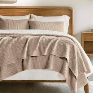 EVERGRACE Cotton Coverlet Set King Size 3 Pieces, Lightweight Soft Ribbed Matelassé Bedspread Quilt Set, Cozy Oversized Quilted Bedding Set with 2 Pillow Shams for All Seasons, Urban Taupe