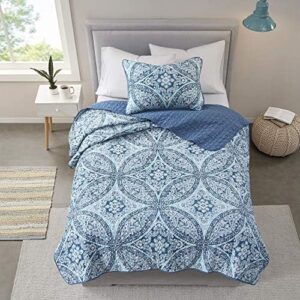 Comfort Spaces Reversible Quilt Set-Vermicelli Stitching Design All Season, Lightweight, Coverlet Bedspread Bedding, Matching Shams, Twin/Twin XL (66 in x 90 in), Gloria Damask Aqua 2 Piece - Image 2