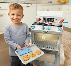 Little Tikes First Oven Realistic Pretend Play Appliance for Kids, Play Kitchen with 11 Accessories and Realistic Cooking Sounds, Unique Toy Multi-Color, Ages 2+ - Image 4